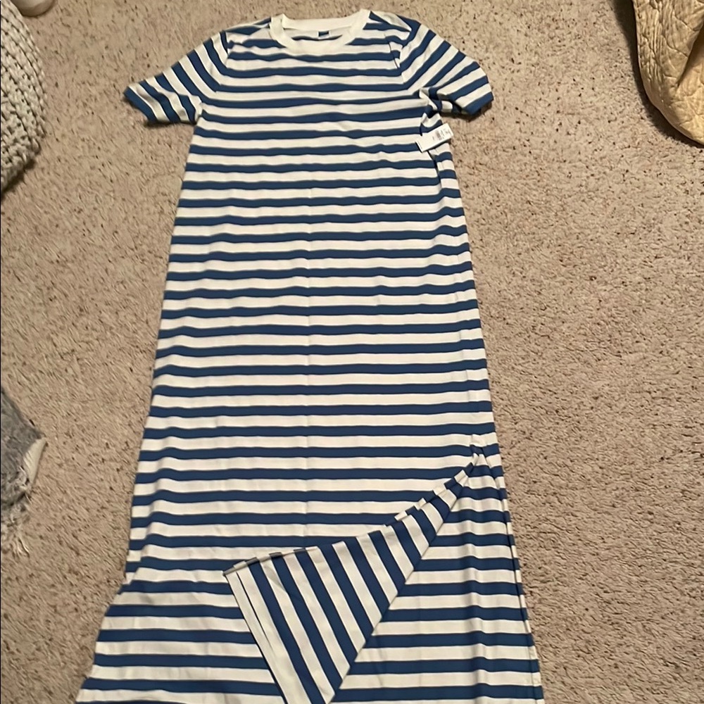 NWT Old Navy T-shirt dress - Sold out online!